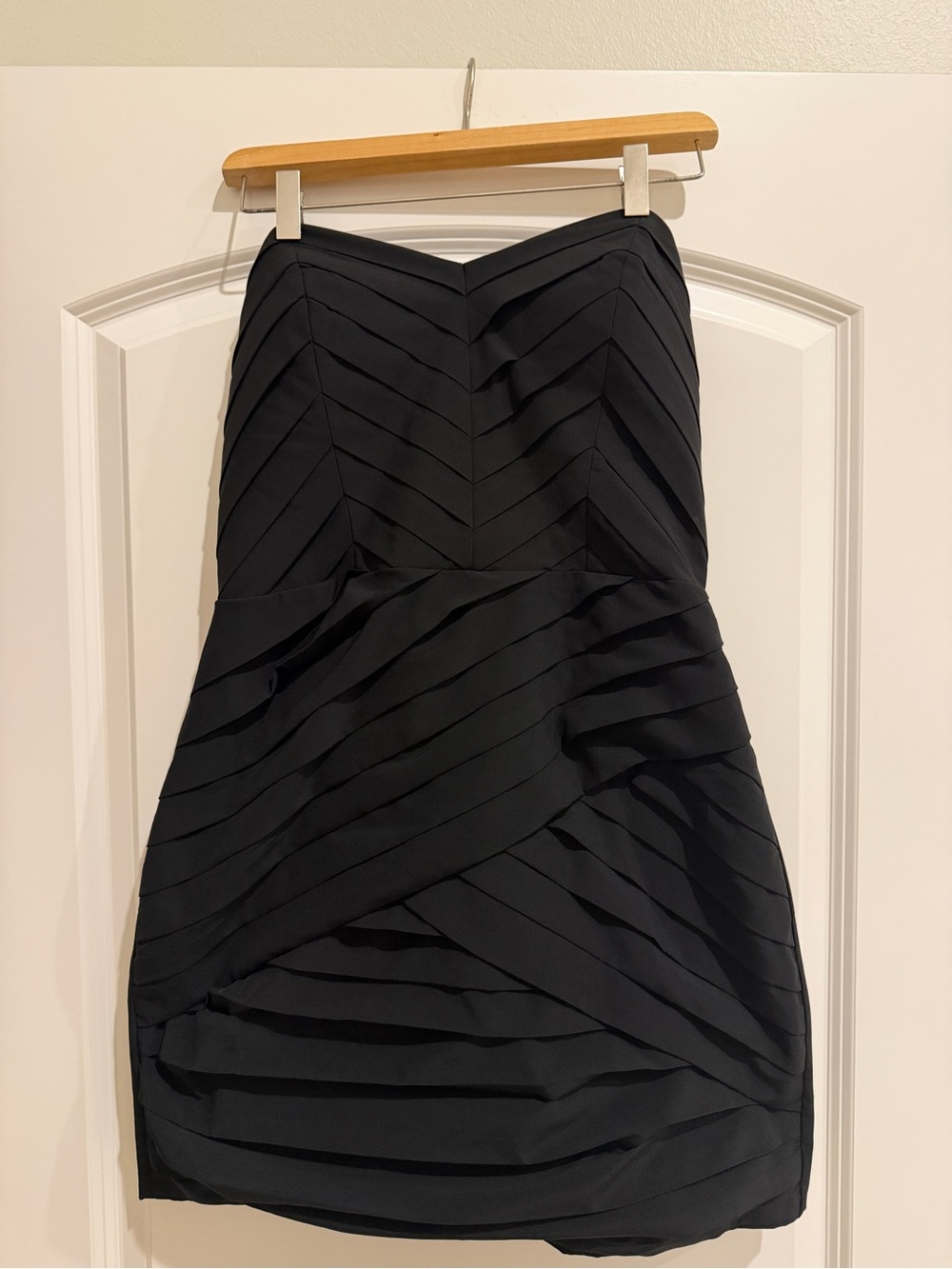 Gianni Bini Black Strapless Pleated Sheath Dress